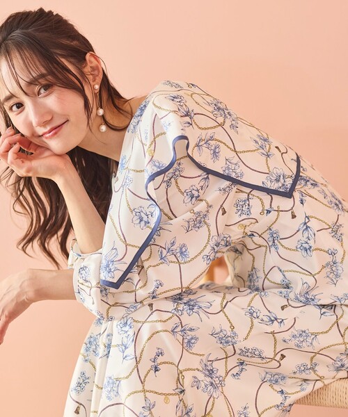 ANY SIS（エニィスィス）の「【洗える】スカーフデザインプリント ワンピース（ワンピース・レディース・ネイビー系4/アイボリー系4・0）」の5枚目の写真