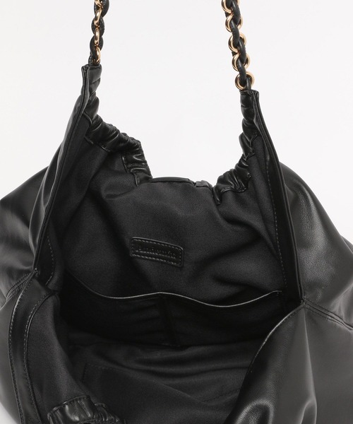 Andemiu（アンデミュウ）の「チェーンラウンドショルダー304064（トートバッグ・レディース・ベージュ/ブラック・FREE）」の5枚目の写真