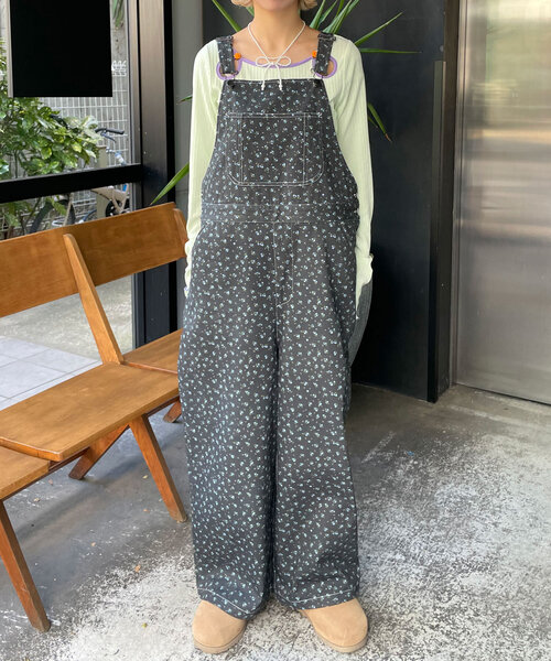 HELLO.SANFRANCISCO(ハローサンフランシスコ)の「【HELLO.SANFRANCISCO/ハローサンフランシスコ】配色ステッチ花柄オーバーオール(サロペット/オーバーオール・レディース・アイボリー/ブラック・ONE SIZE)」の12枚目の写真
