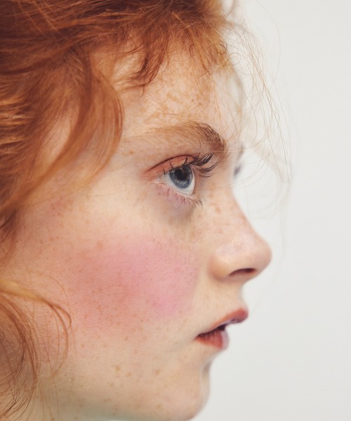 to/one（トーン）の「to/one / ペタル フロート ブラッシュ ＜限定品全2色＞（チーク・レディース・EX06 hoteri/EX07 hakanai・FREE）」の4枚目の写真