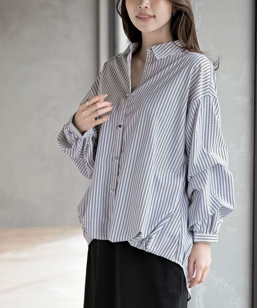 rps（アールピーエス）の「変形スリーブ裾タック多釦ブラウス（シャツ/ブラウス・レディース・オフホワイト/チャコールグレー/ライトグレー/アイボリー/サックスブルー/ホワイト系その他2/ホワイト系その他3・フリー）」の15枚目の写真