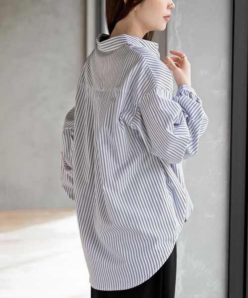 rps（アールピーエス）の「変形スリーブ裾タック多釦ブラウス（シャツ/ブラウス・レディース・オフホワイト/チャコールグレー/ライトグレー/アイボリー/サックスブルー/ホワイト系その他2/ホワイト系その他3・フリー）」の17枚目の写真