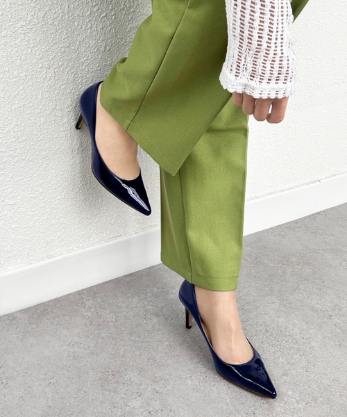 MAMIAN(マミアン)の「iCoN COLORS / ポインテッドトゥ パンプス (7.0cmヒール)(パンプス・レディース・グレイッシュベージュ/ダークベージュ/ダークネイビー/ブラック・25.0cm/24.5cm/24.0cm/23.5cm/23.0cm/22.5cm/21.5cm/22.0cm)」の4枚目の写真