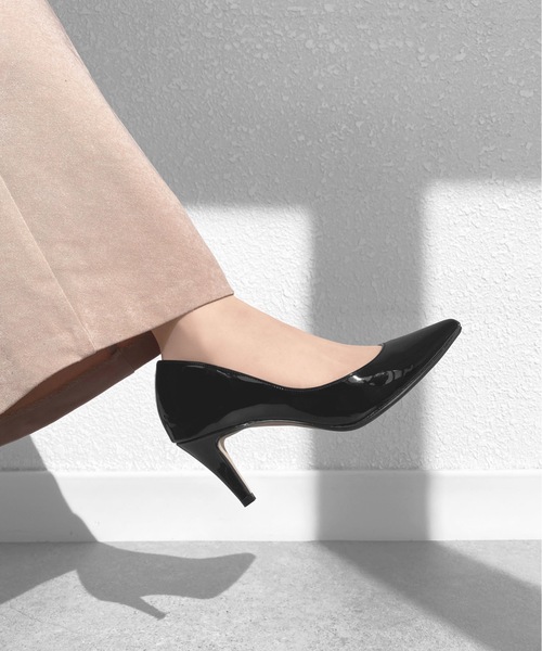 MAMIAN(マミアン)の「iCoN COLORS / ポインテッドトゥ パンプス (7.0cmヒール)(パンプス・レディース・グレイッシュベージュ/ダークベージュ/ダークネイビー/ブラック・25.0cm/24.5cm/24.0cm/23.5cm/23.0cm/22.5cm/21.5cm/22.0cm)」の18枚目の写真