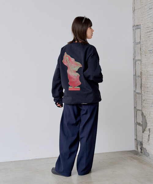 WHIMSIC（ウィムジック）の「【UNISEX】プリントロゴスウェット”TWISTED TWISTED”（スウェット・メンズ・ホワイト/ブラック・FREE）」の15枚目の写真