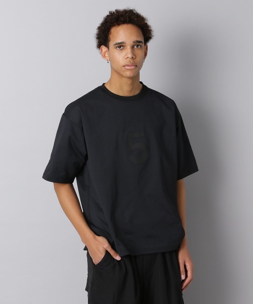 NUMERALS（ヌメラルズ）の「【NUMERALS】ナンバーロゴTEE（Tシャツ/カットソー・メンズ・カーキ/ブラック/オフホワイト・LARGE/MEDIUM/SMALL）」の3枚目の写真