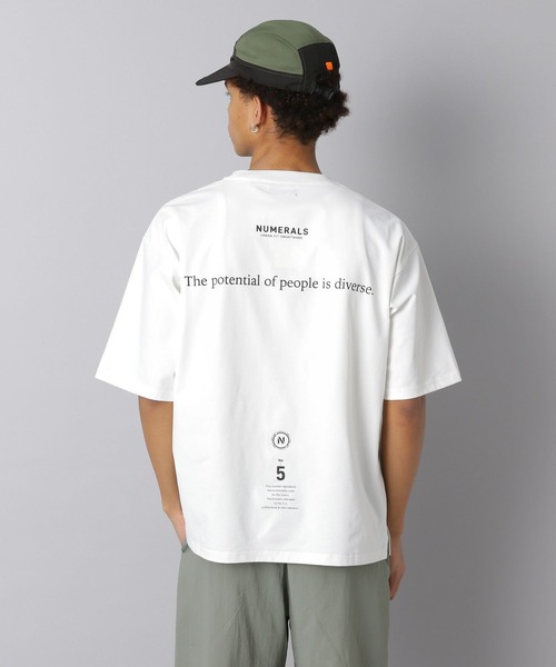 NUMERALS（ヌメラルズ）の「【NUMERALS】ナンバーロゴTEE（Tシャツ/カットソー・メンズ・カーキ/ブラック/オフホワイト・LARGE/MEDIUM/SMALL）」の7枚目の写真