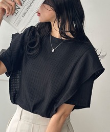 夏にぴったり！ラッフルフリルショルダー表面感Tシャツ