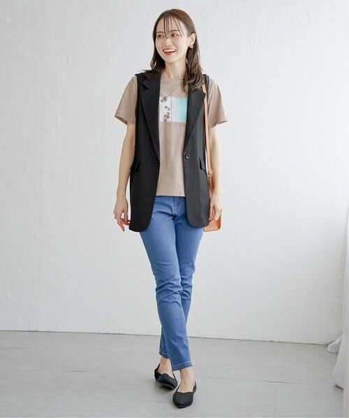 ikka（イッカ）の「【雑誌InRed5月号掲載】ロゴフォトプリントTシャツ【親子コーデ】（Tシャツ/カットソー・レディース・オフホワイト/ブラック/ホワイト/ライトグレー/ベージュ/クリアグリーン・S/M/L）」の8枚目の写真