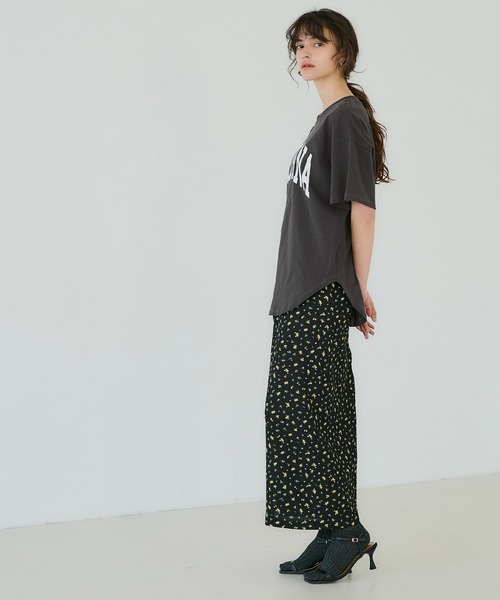 coca(coca)(コカ)の「テールカットカレッジビッグTシャツ(Tシャツ/カットソー・レディース・ライトベージュ/ホワイト/ライトグレー/チャコール・S/L/M)」の5枚目の写真