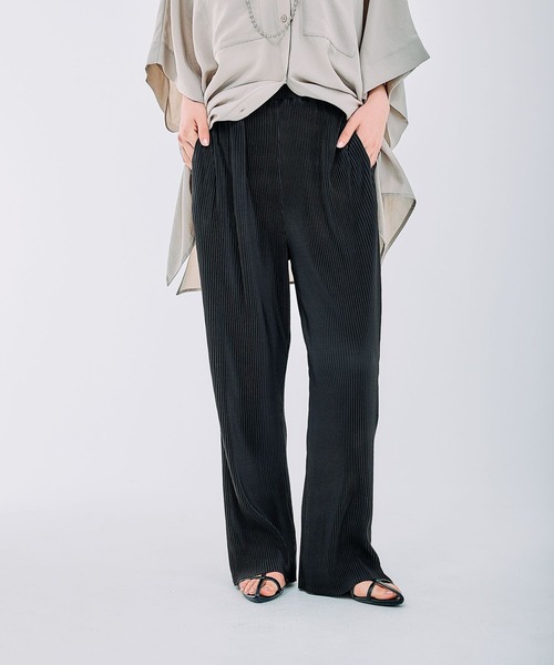 LEPSIM(レプシィム)の「《セルフカット可能》プリーツイージーパンツ 450484(その他パンツ・レディース・ブラック/オレンジ/ライム/グレイッシュベージュ/モカ/レッド/ネイビー/ブラウン/ピンク・FREE)」の2枚目の写真