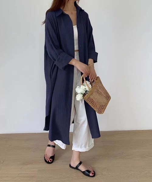 VIBGYOR（ヴィブジョー）の「ルーズロングシャツワンピース /冷房対策 日焼け対策(CZ)（シャツワンピース・レディース・ホワイト/ライトブルー/ネイビー/ブラウン・FREE）」の4枚目の写真