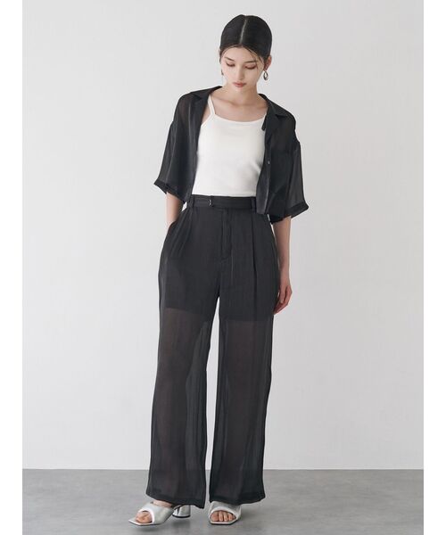 MURUA(ムルーア)の「【セットアップ対応】シャイニーシアーパンツ(その他パンツ・レディース・ライトグリーン/ブラック/アイボリー/ブラウン・1/2)」の6枚目の写真