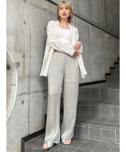 MURUA(ムルーア)の「【セットアップ対応】シャイニーシアーパンツ(その他パンツ・レディース・ライトグリーン/ブラック/アイボリー/ブラウン・1/2)」の20枚目の写真