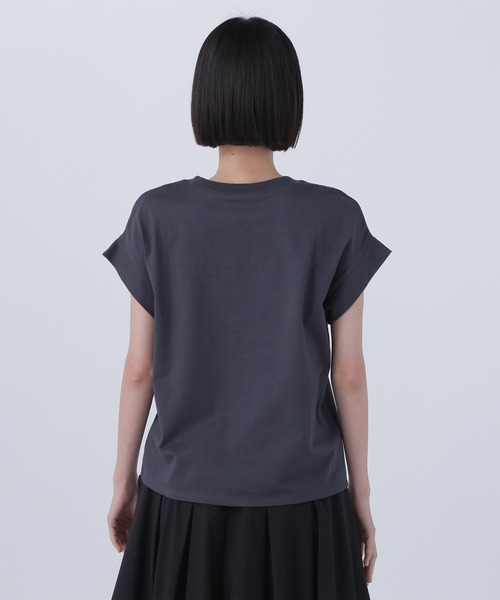 NATURAL BEAUTY BASIC（ナチュラルビューティーベーシック）の「◇切替スリーブロゴＴシャツ（Tシャツ/カットソー・レディース・オフホワイト/ブラウン/チャコールグレー・FREE）」の18枚目の写真