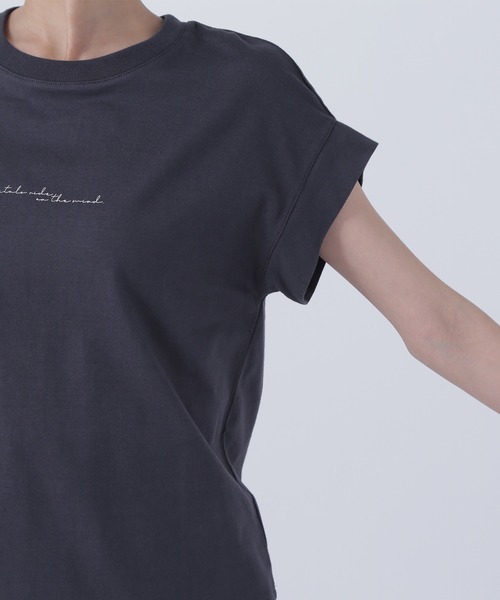 NATURAL BEAUTY BASIC（ナチュラルビューティーベーシック）の「◇切替スリーブロゴＴシャツ（Tシャツ/カットソー・レディース・オフホワイト/ブラウン/チャコールグレー・FREE）」の20枚目の写真
