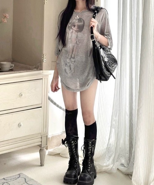 ViViDAY（ビビデー）の「ビッグシルエットデザイン天使プリント透け半袖ｔシャツ（Tシャツ/カットソー・レディース・ホワイト/グレー・M）」の7枚目の写真