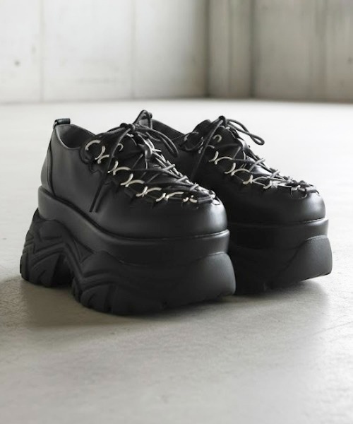 LOVEHUNTER(ラブハンター)の「LOVEHUNTER/+9.5cm 軽量厚底 Dリングレースアップスニーカー(2210)(スニーカー・レディース・ブラック/ホワイト・M/S/LL/L)」の1枚目の写真