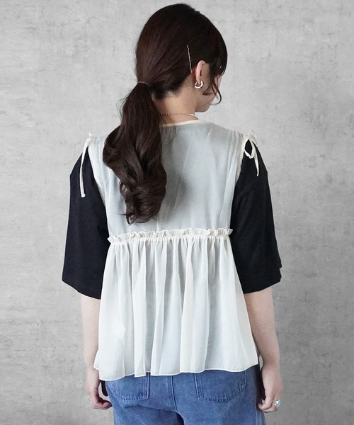 SELECT LEVERY(セレクトリベリー)の「チュールギャザーリボンベスト(ベスト・レディース・ブラック/ナチュラル・MEDIUM)」の3枚目の写真