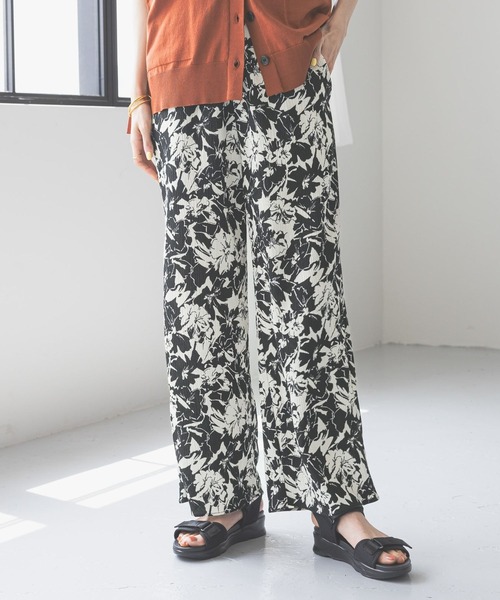 GLOBAL WORK（グローバルワーク）の「楊柳イージー柄パンツ/492315（その他パンツ・レディース・グレイッシュベージュ/ブラック系その他3/その他3/グリーン系その他2・LARGE/MEDIUM）」の2枚目の写真