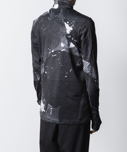 VEIN (ヴェイン)の「プリンテッド クールマックス ストレッチジャージー VPW ハイネックL/S TEE / PRINTED COOLMAX STRETCH JERSEY VPW HIGH NECK L/S TEE(Tシャツ/カットソー・メンズ・ブラック・3/2/1)」の9枚目の写真