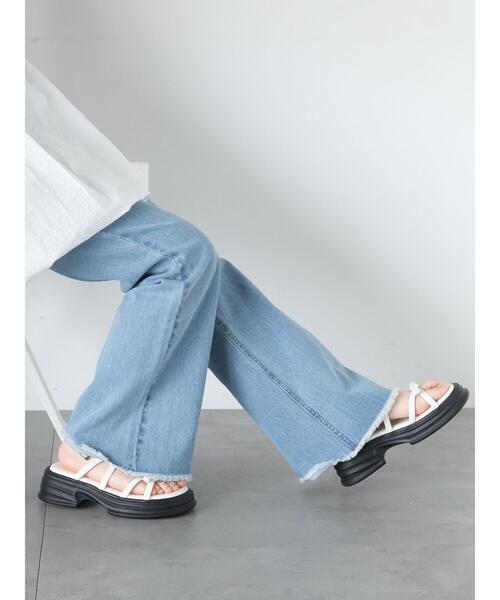 ehka sopo（エヘカソポ）の「フレアデニムパンツ（デニムパンツ・レディース・ブルー/サックスブルー/グレー・F）」の7枚目の写真