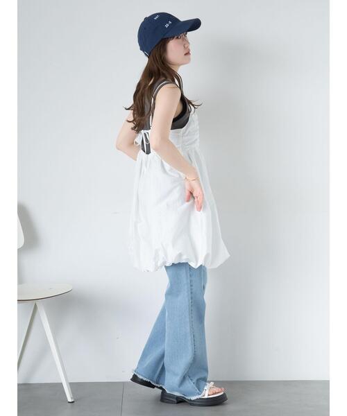 ehka sopo（エヘカソポ）の「フレアデニムパンツ（デニムパンツ・レディース・ブルー/サックスブルー/グレー・F）」の13枚目の写真