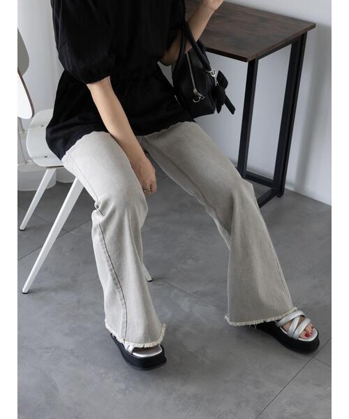 ehka sopo（エヘカソポ）の「フレアデニムパンツ（デニムパンツ・レディース・ブルー/サックスブルー/グレー・F）」の22枚目の写真