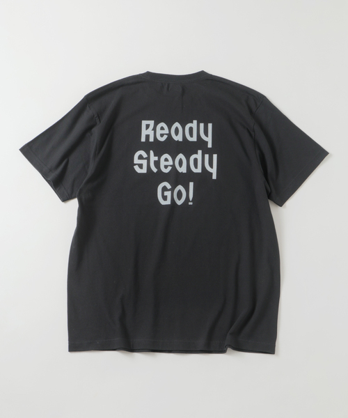 EDIFICE（エディフィス）の「Ready Steady Go! / レディーステディゴー 別注 プリント Tシャツ（Tシャツ/カットソー・メンズ・イエロー/ブラック/ブルー/ホワイト/レッド/グリーン・MEDIUM/LARGE）」の2枚目の写真