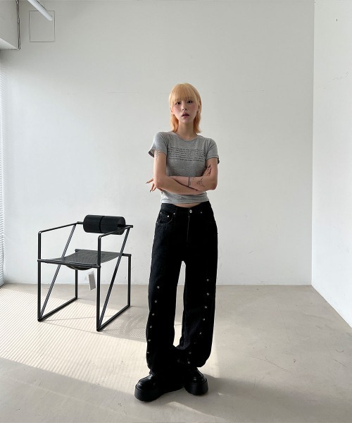 【HUECLOSET】 ★新商品★ ブラックデニムパンツ 後ろウエストゴム】ハイウエスト リベットスタッズ ブラック