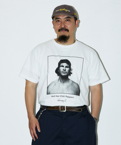 レッドホットチリペッパーズ by ロス・ハルフィン プリント T