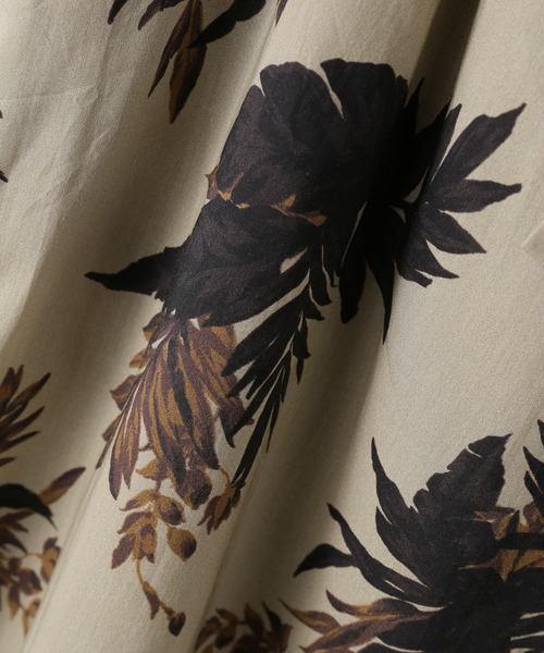 FRAMeWORK（フレームワーク）の「ボタニカルプリントイージーパンツ（スラックス・レディース・ベージュ/ブラウン・38/36）」の6枚目の写真