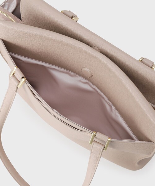 INDIVI（インディヴィ）の「【収納力◎／A4サイズ対応】シゴデキバッグ（トートバッグ・レディース・サンドベージュ/ブラック/チャコールグレー・00）」の11枚目の写真