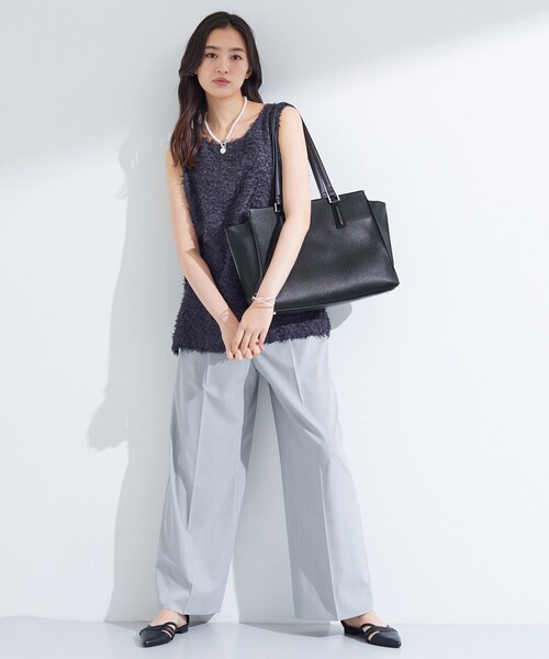 INDIVI（インディヴィ）の「【収納力◎／A4サイズ対応】シゴデキバッグ（トートバッグ・レディース・サンドベージュ/ブラック/チャコールグレー・00）」の6枚目の写真