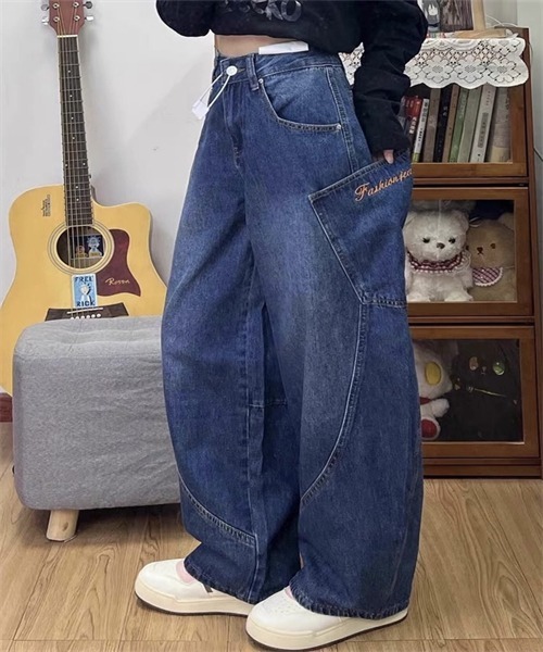 Dream garden(ドリームガーデン)の「ゆったりサイズ切替デニムパンツ(デニムパンツ・レディース・インディゴブルー/イエロー/ブラック・XS/S/M/L/XL/2XL)」の2枚目の写真