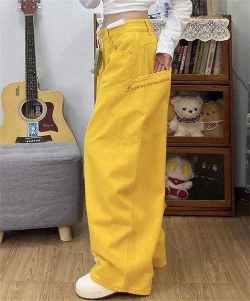 Dream garden(ドリームガーデン)の「ゆったりサイズ切替デニムパンツ(デニムパンツ・レディース・インディゴブルー/イエロー/ブラック・XS/S/M/L/XL/2XL)」の17枚目の写真
