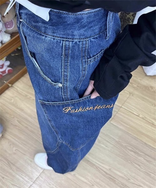 Dream garden(ドリームガーデン)の「ゆったりサイズ切替デニムパンツ(デニムパンツ・レディース・インディゴブルー/イエロー/ブラック・XS/S/M/L/XL/2XL)」の10枚目の写真
