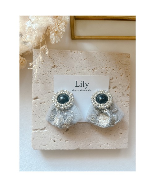 tone(トーン)の「【Lily accessory】インド刺繡ピアス(MA)(ピアス(両耳用)・レディース・ブルー・FREE)」の5枚目の写真
