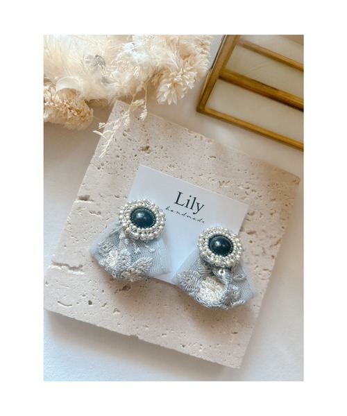 tone(トーン)の「【Lily accessory】インド刺繡ピアス(MA)(ピアス(両耳用)・レディース・ブルー・FREE)」の3枚目の写真