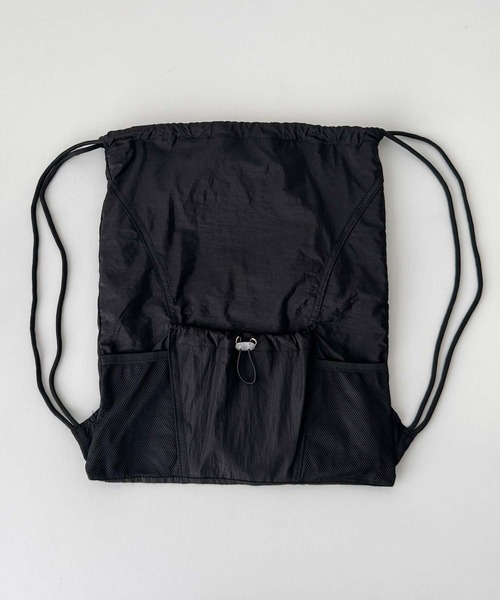 CANAL JEAN(キャナルジーン)の「El mar ナイロンドローコードナップサック(バックパック/リュック・レディース・ブラック・ONE SIZE)」の3枚目の写真