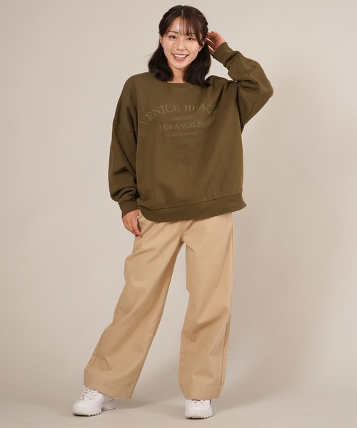 ムラサキスポーツ（ムラサキスポーツ）の「RIKKA FEMME/リッカファム カレッジ刺繍スウェット トレーナー RF25FW06（スウェット・レディース・ライトブルー/カーキ/アイボリー・FREE）」の16枚目の写真