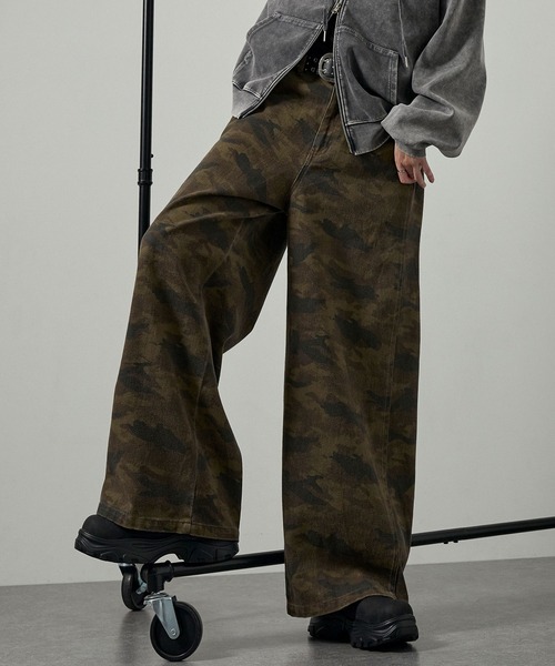 Alfred Alex（アルフレッドアレックス）の「【Alfred Alex】ヴィンテージライクルーズシルエットワイドバレルレッグパンツ カモフラージュ/レオパード（カーゴパンツ・レディース・カーキ/ベージュ/グレー/カーキ系/グレー系・S/M/L）」の8枚目の写真