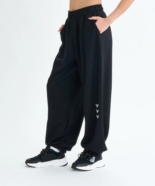ROXY(ロキシー)の「TRIPLE HEARTS PANTS/ロキシー速乾UVケアウエストゴムボリュームパンツ(その他パンツ・レディース・ホワイト/グリーン/ブラック・SMALL/LARGE/MEDIUM)」の1枚目の写真