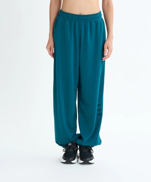 ROXY(ロキシー)の「TRIPLE HEARTS PANTS/ロキシー速乾UVケアウエストゴムボリュームパンツ(その他パンツ・レディース・ホワイト/グリーン/ブラック・SMALL/LARGE/MEDIUM)」の6枚目の写真