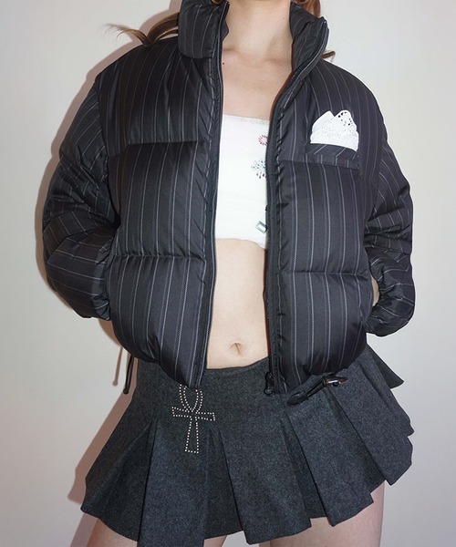 SCULPTOR(スカルプター)の「So Demure Cropped Puffer Down(ダウンジャケット/コート・レディース・アイボリー/ブラック・SMALL/X-SMALL/LARGE/MEDIUM)」の1枚目の写真