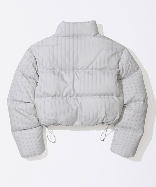 SCULPTOR(スカルプター)の「So Demure Cropped Puffer Down(ダウンジャケット/コート・レディース・アイボリー/ブラック・SMALL/X-SMALL/LARGE/MEDIUM)」の19枚目の写真