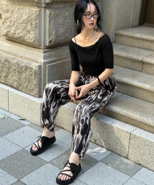 deux amour(ドゥーザムール)の「水墨柄ワイドパンツ(Tシャツ/カットソー・レディース・ブラック/モカ・M~L)」の16枚目の写真