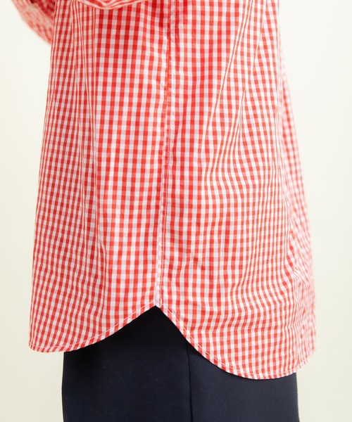 CHILD WOMAN(チャイルドウーマン)の「ギンガムチェック チェーン風刺繍シャツ(シャツ/ブラウス・レディース・レッド・FREE)」の2枚目の写真