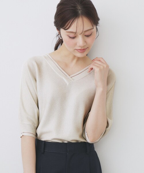 index(インデックス)の「《5色展開》前後2WAY ドルマンスリーブニット【UVケア/抗ピル/洗濯機洗い可】(ニット/セーター・レディース・ナチュラル/ゴールド/ネイビー/パープル/ライトブルー・42/40/38/36)」の5枚目の写真