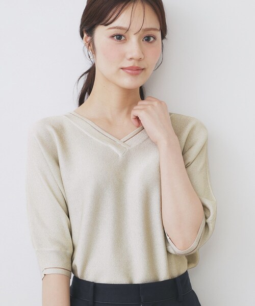 index(インデックス)の「《5色展開》前後2WAY ドルマンスリーブニット【UVケア/抗ピル/洗濯機洗い可】(ニット/セーター・レディース・ナチュラル/ゴールド/ネイビー/パープル/ライトブルー・42/40/38/36)」の11枚目の写真